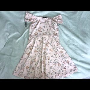 floral light pink dress. Forever 21